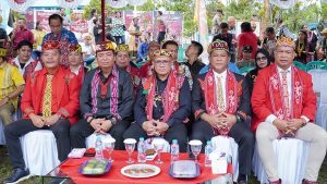 Read more about the article Pekan Gawai Adat Dayak Nosu Minu Podi XX Kabupaten Sanggau secara resmi di buka oleh Penjabat Bupati Sanggau, Suherman, SH.,MH