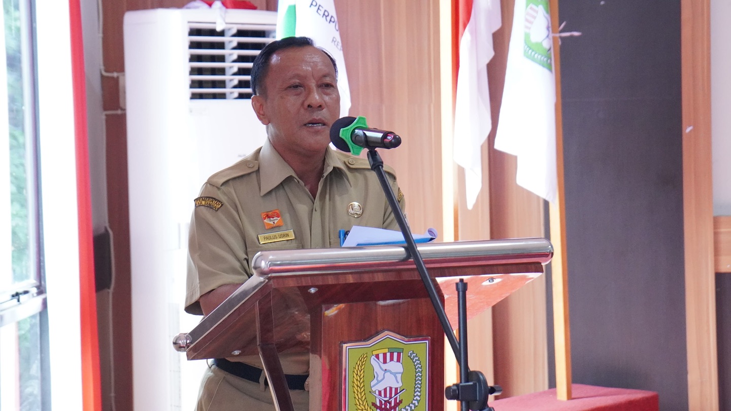 Read more about the article Pelaksana Harian (Plh) Sekretaris Daerah Kabupaten Sanggau Drs. Paulus Usrin, M.Si membuka kegiatan Diseminasi Audit Kasus Stunting Kabupaten Sanggau