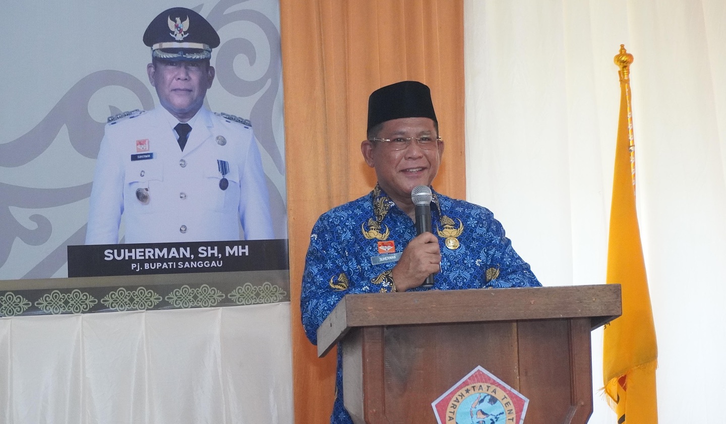 Read more about the article Pj. Bupati Sanggau, Suherman, SH., MH mengukuhkan Pengurus Persatuan Wredatama Republik Indonesia (PWRI) Kabupaten Sanggau Masa Bakti 2024-2029