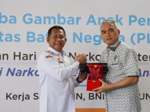 Read more about the article Pj Bupati Sanggau Suherman, S.H.,M.H menghadiri kegiatan Peringatan Hari Anti Narkoba (HANI) Tahun 2024