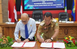 Read more about the article Penandatanganan Nota Kesepakatan Pemerintah Kabupaten Sanggau dengan Kejaksaan Negeri Sanggau.
